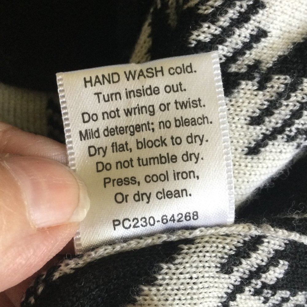 Pendleton 100% Merino Wool Black/White Cardigan SP - Picture 7 of 7